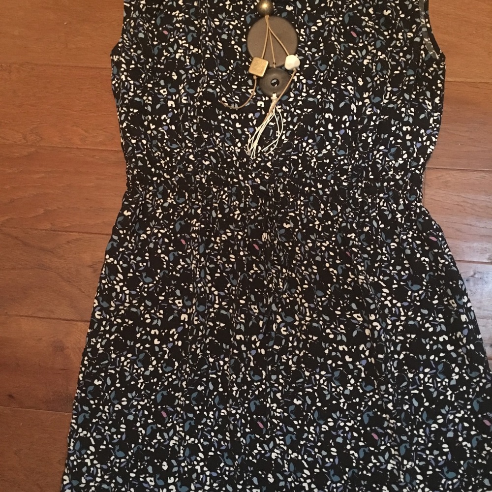 Cute Loft dress (necklace NOT for Sale)